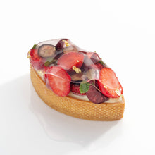 Load image into Gallery viewer, Season Berries Tart