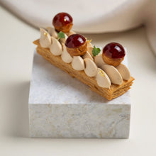 Load image into Gallery viewer, Caramel Saint-Honoré(Self-pickup only)(Pick-up until March 22)