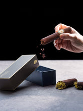 Load image into Gallery viewer, Pistachio Chocolate Cigare
