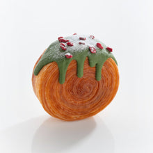 Load image into Gallery viewer, Pistachio Raspberry Round Croissant
